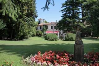 Villa Luppis