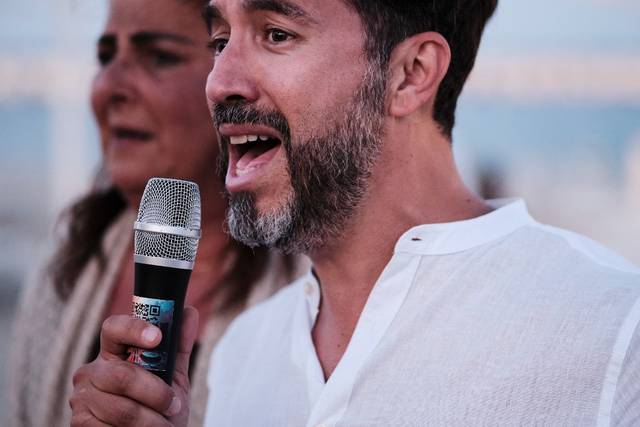 Cantando con gli sposi