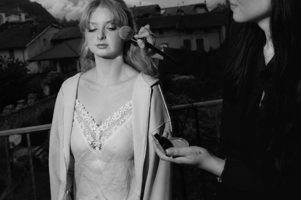 Bridal makeup backstage Como