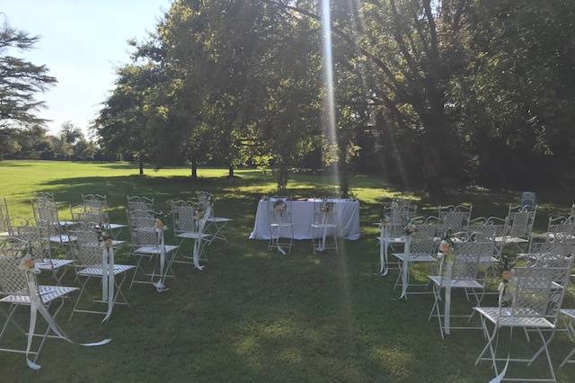 Aperitivo in giardino