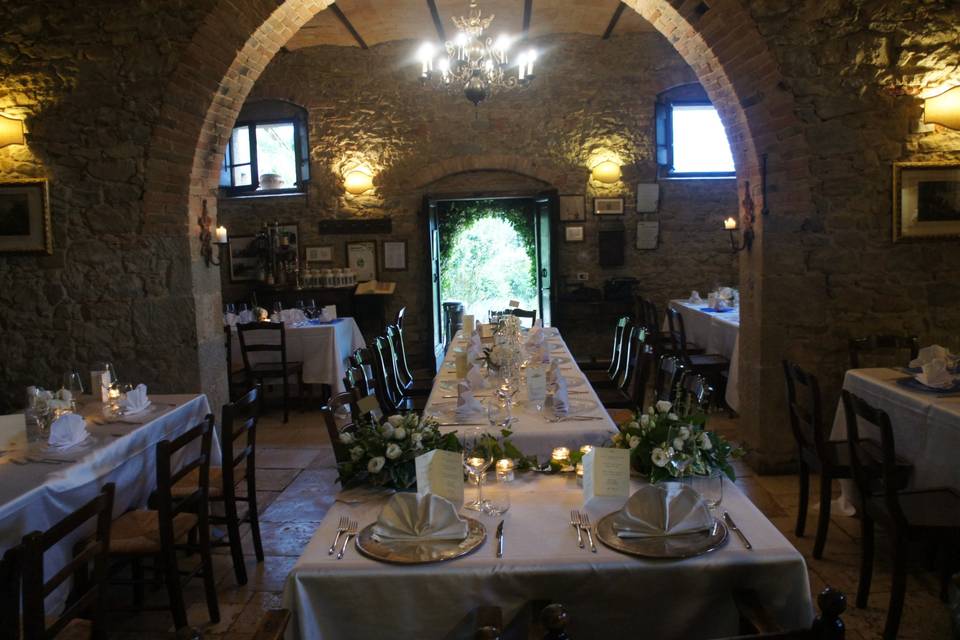 Ristorante interno in pietra