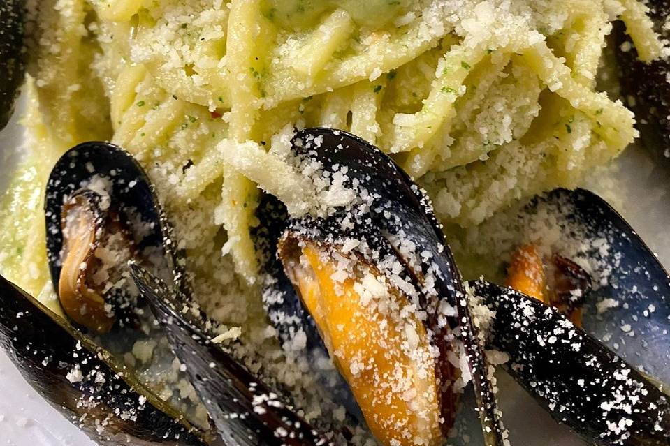 Tonnarello cozze e pecorino