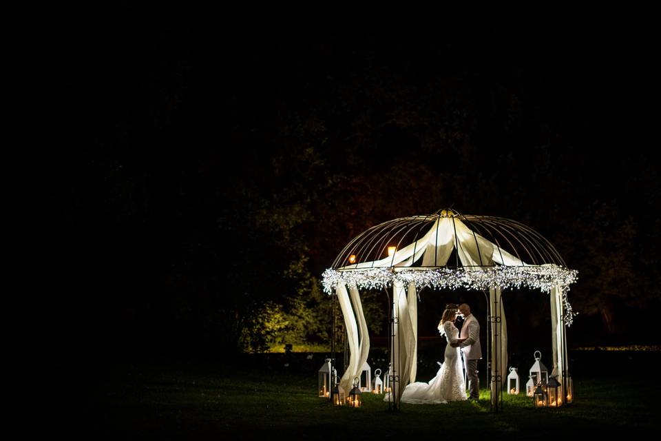 Il gazebo di notte