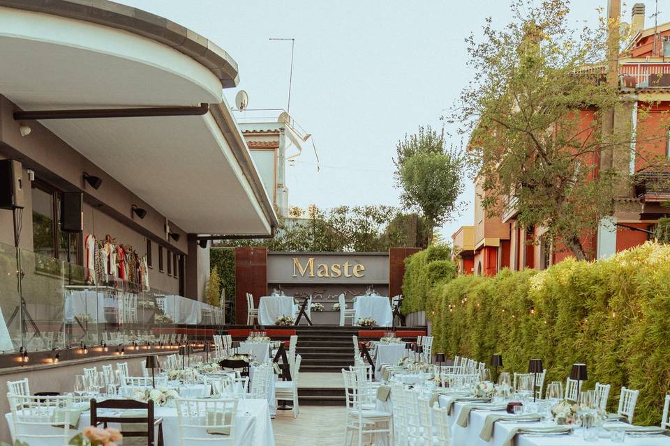 Le tavolate degli invitati