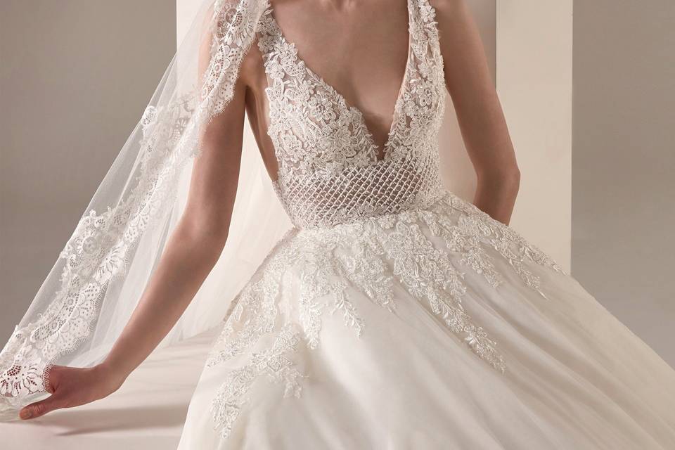 Pronovias art: adwoa a