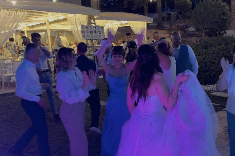 Festa con gli sposi!