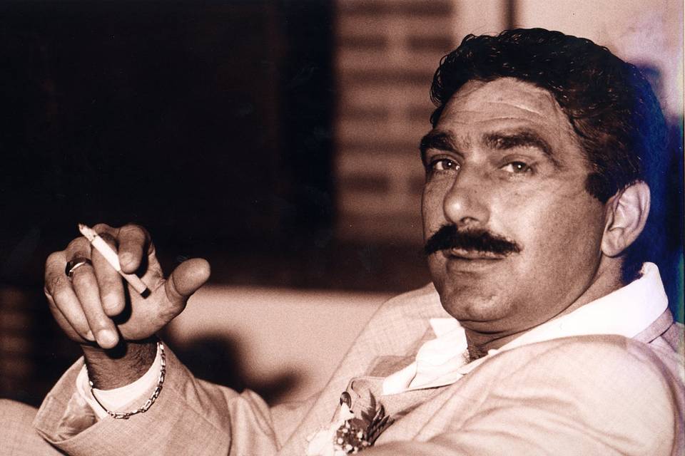 Paolo ritratto mentre fuma