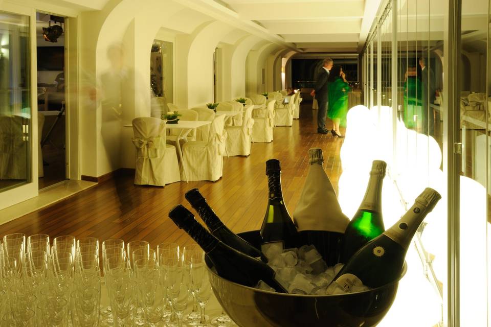 Hotel Catalunya - Blau Skybar & Events