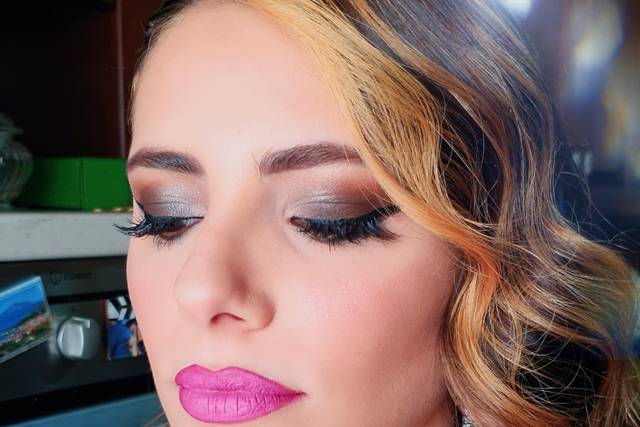 Tonya Pelagi Makeup Artist