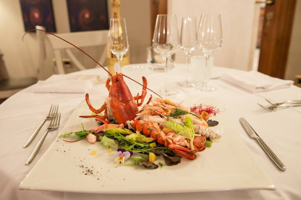 Piatto menù di pesce