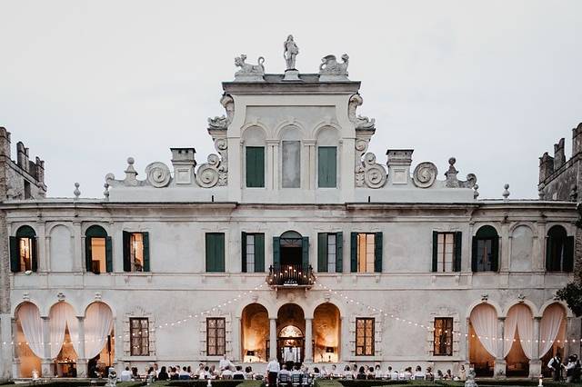 Cena nel giardino