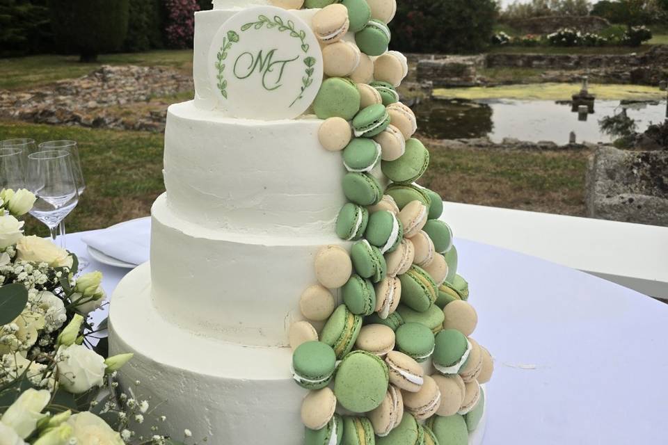 Macarons cake