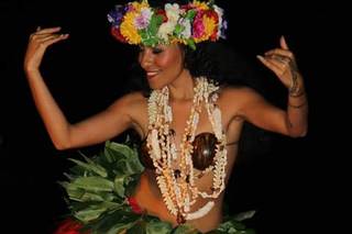 Amanaka & Mana Tahiti Polynesian Show