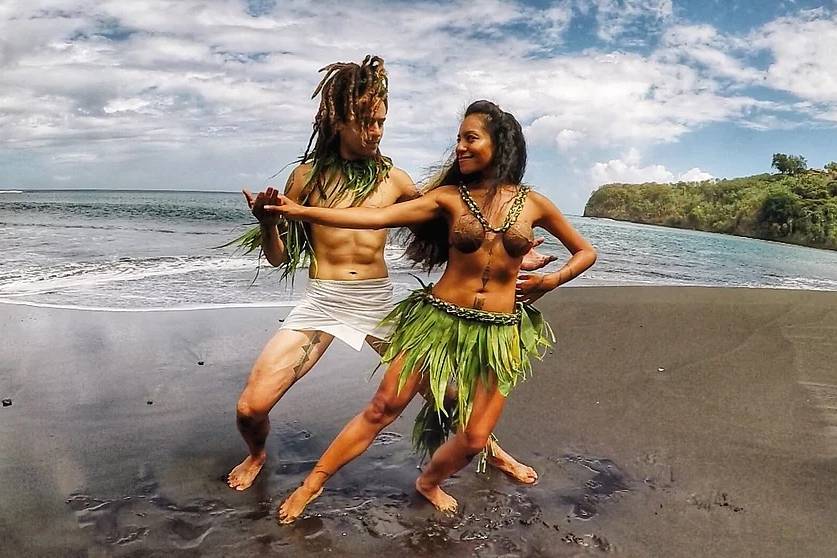 Polynesian dance