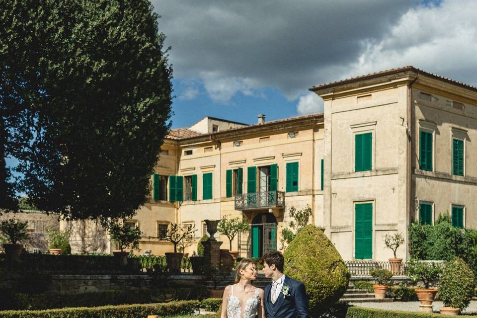 Sposi nel giardino