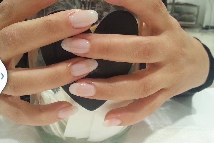 Manicure gel sposa