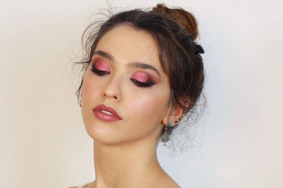 Pink make-up