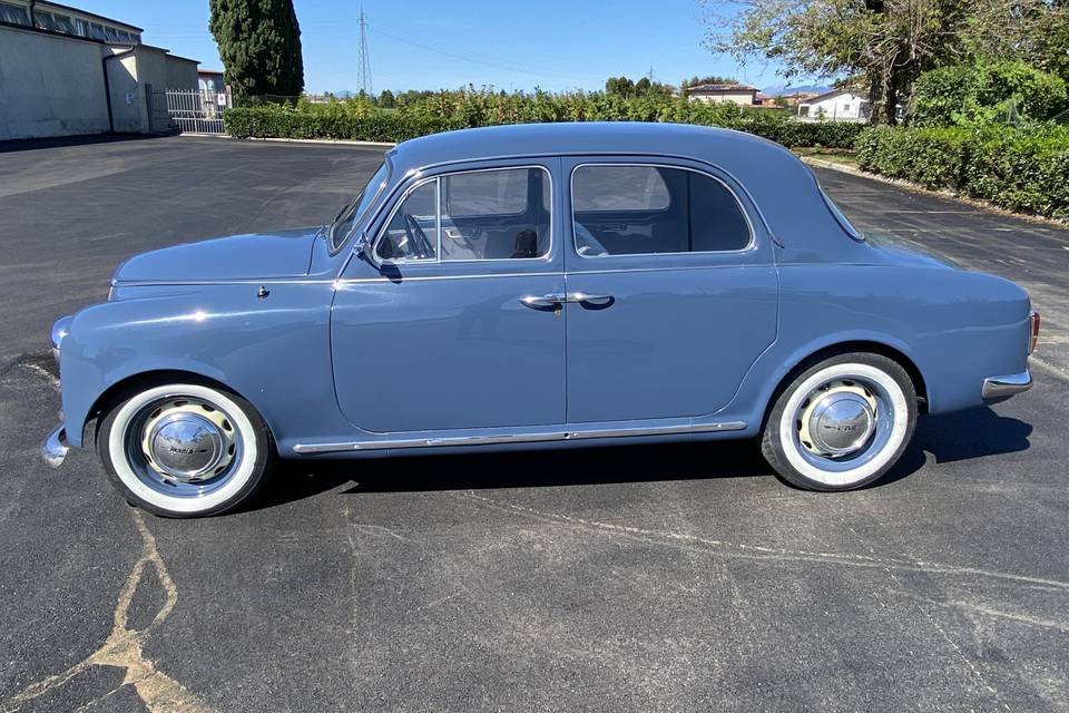 Lancia Appia II Serie sinistro