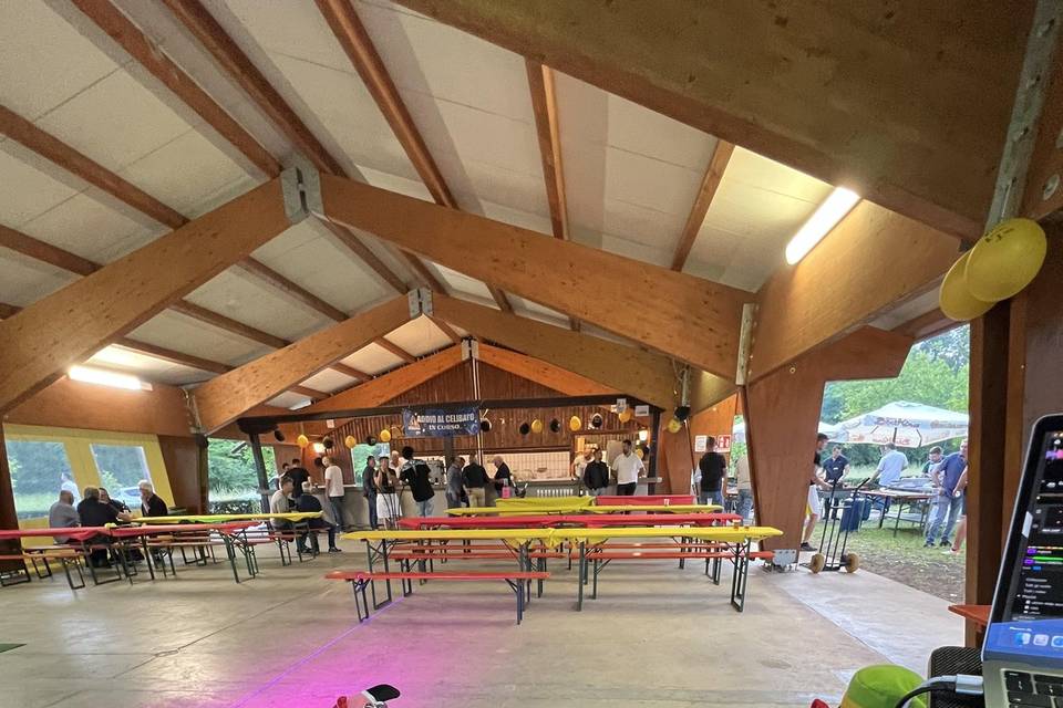 DJ set per addio celibato
