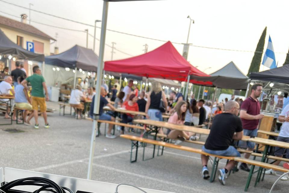 DJ set street food