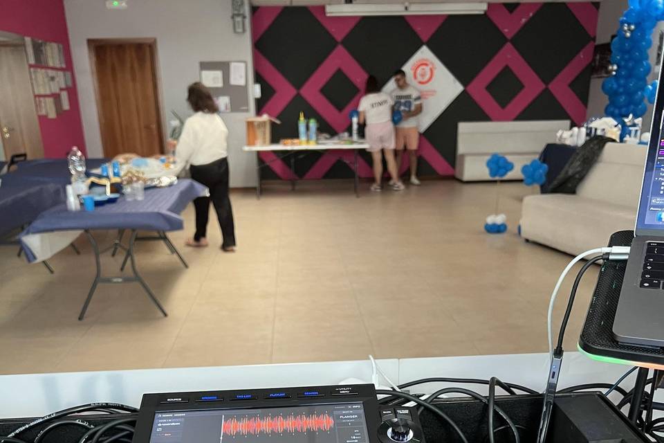 DJ set per compleanno