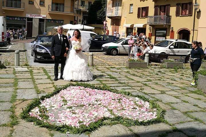 Cuore davanti chiesa