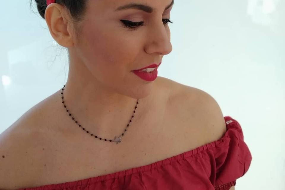 Trucco pin up