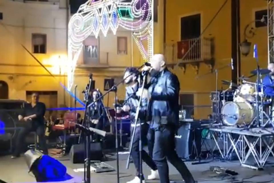Live band