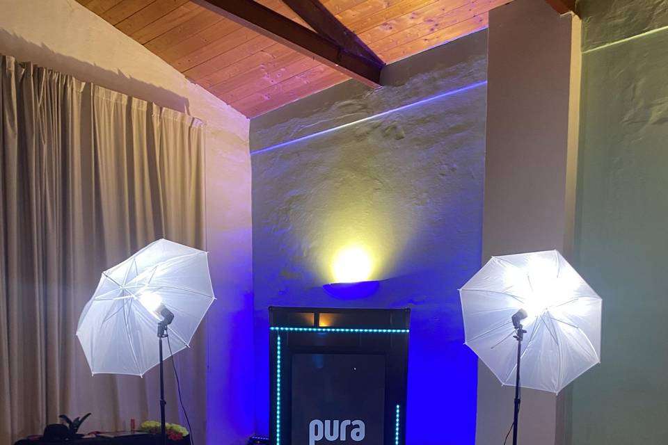 Photo Booth - MagicBox by Pura