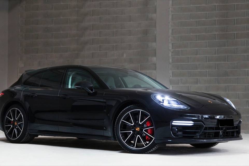 Porsche Panamera Turbo Turismo