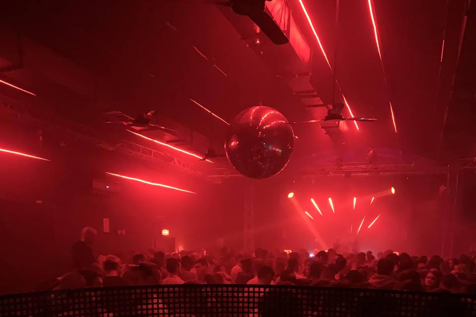 DJ 