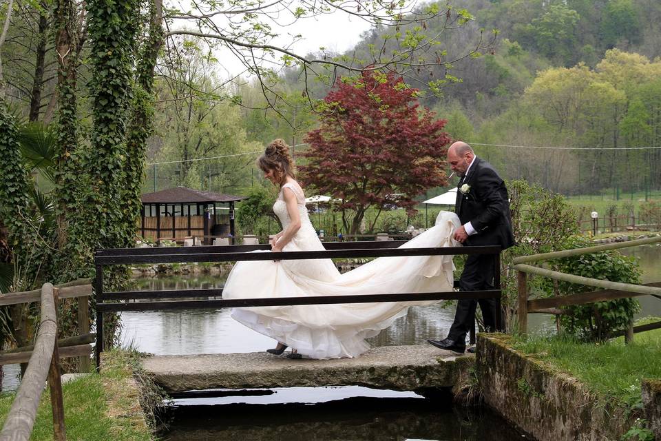 Aiutando la sposa