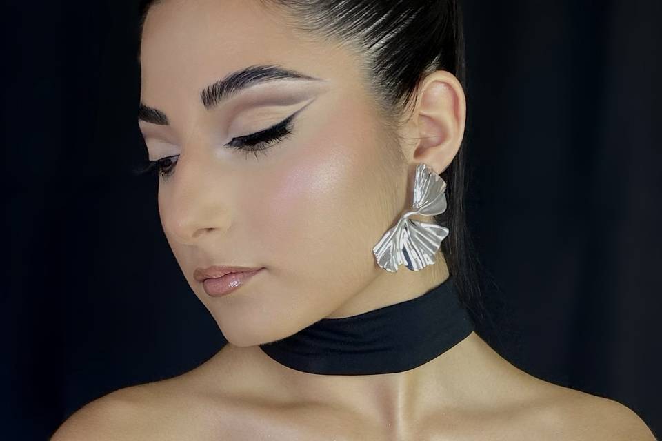 Cut Crease