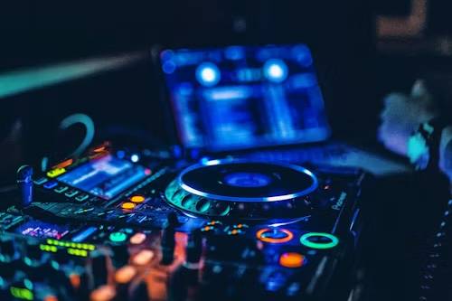 DJ station