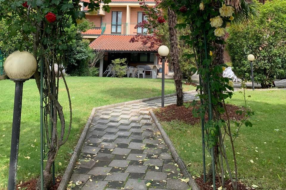 Arco Di Fiori