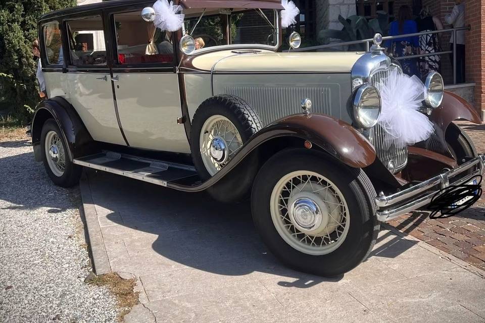 Auto nuziale