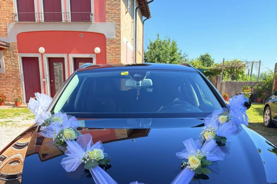 Auto nuziale