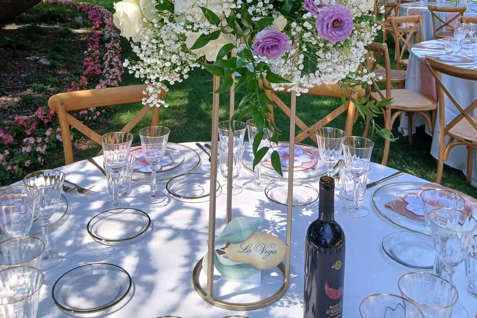 Table set flowers