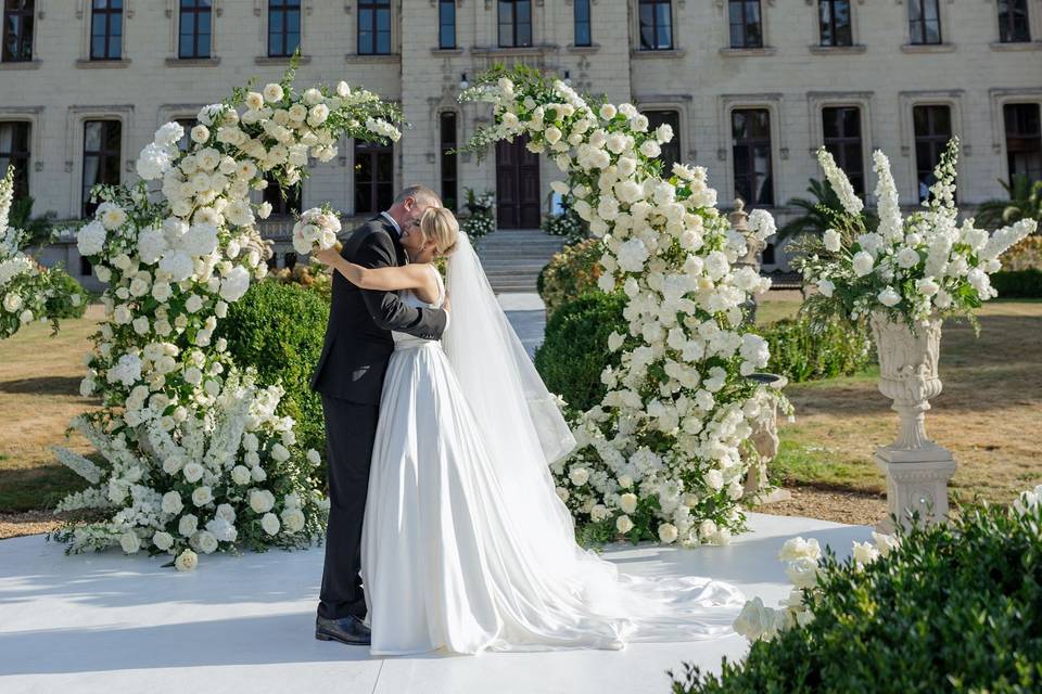 Arch wedding