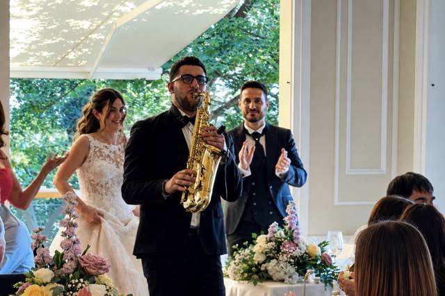 Show Sax