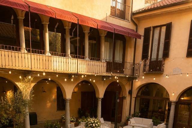 Cortile location