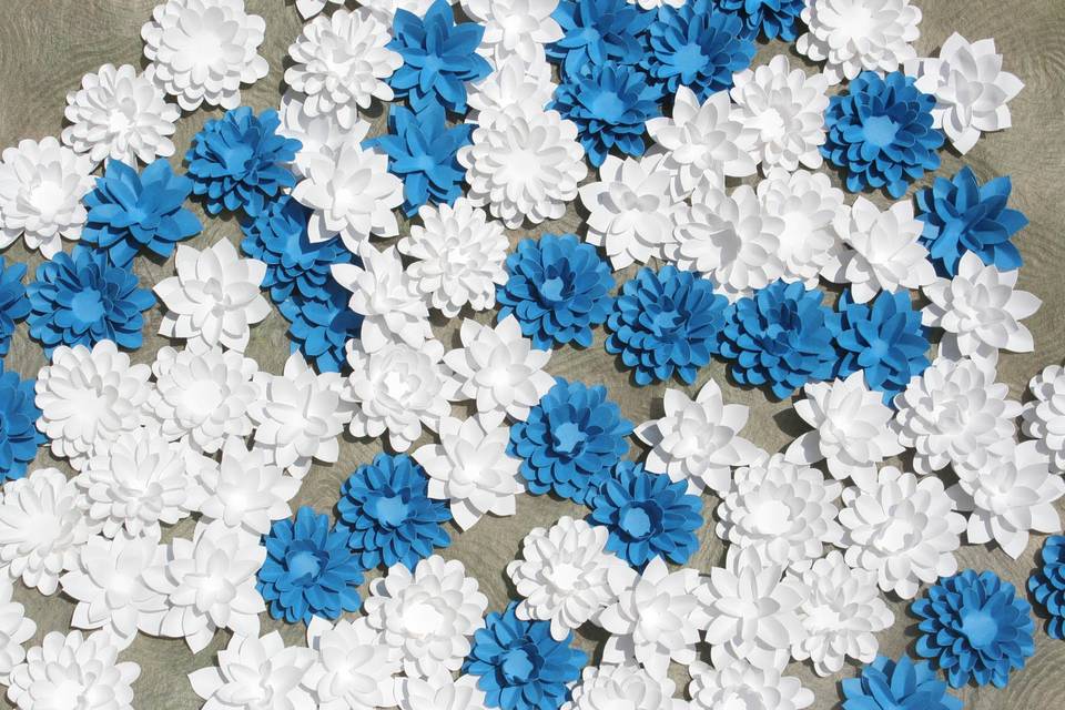 Fiorellini bianco blu