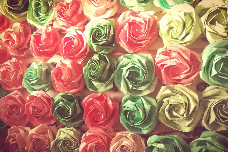 Rose origami acquarellate