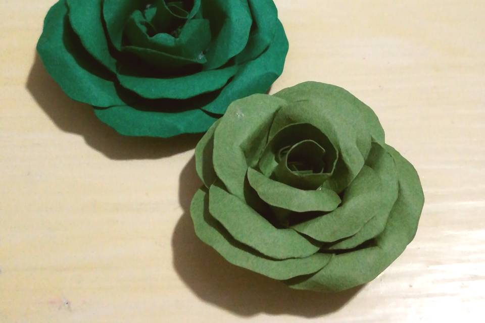 Rose di carta verde