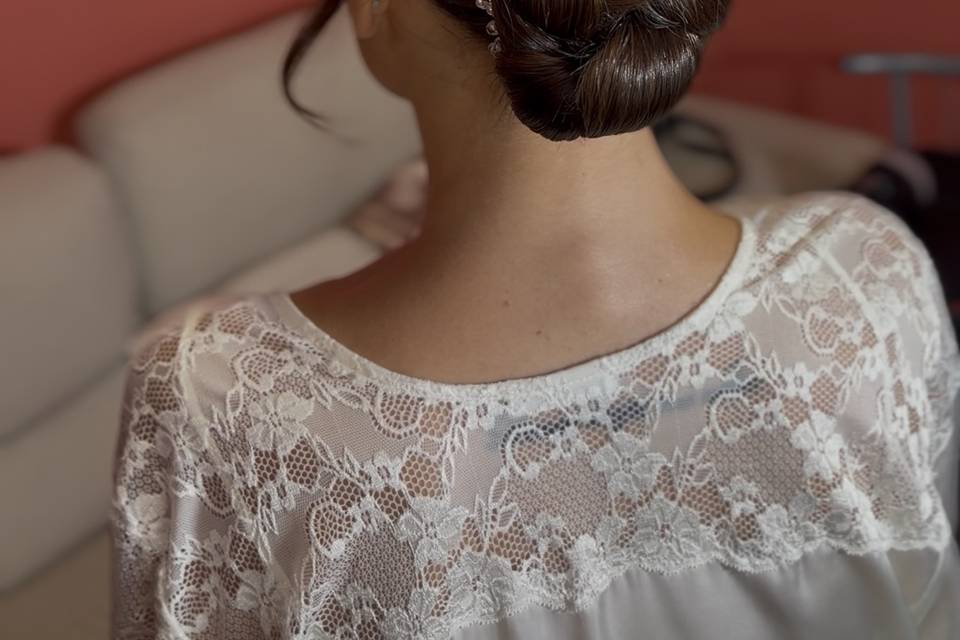 Chignon basso semplice