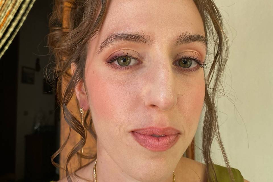 Make up damigella
