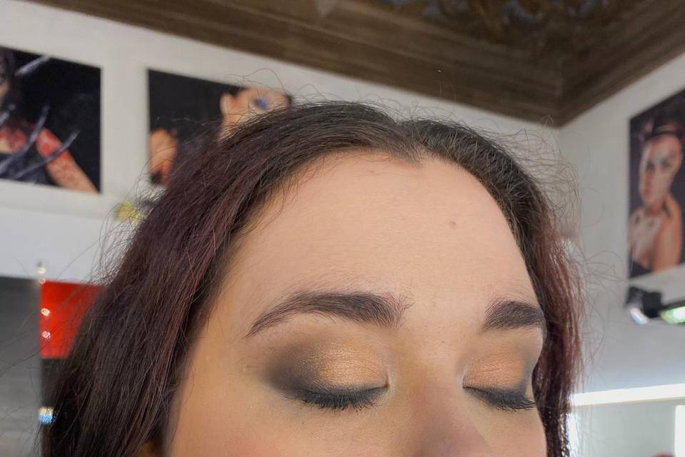 Make up glam