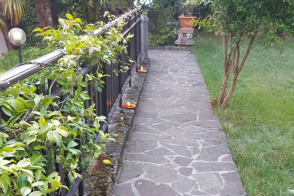 L'ingresso al giardino