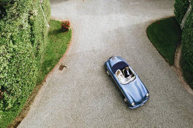 Arrivo della sposa vintage car