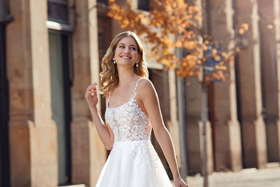 White one by pronovias